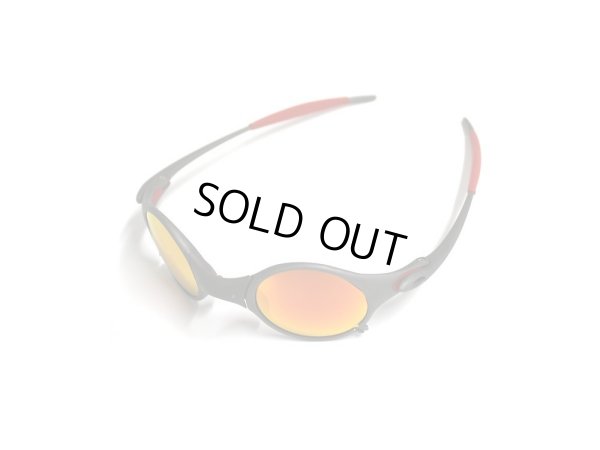 Photo10: MARS - Cardinal Red