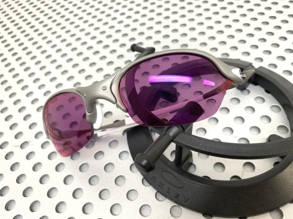 Photo5: ROMEO 2 - HD Red Mirror