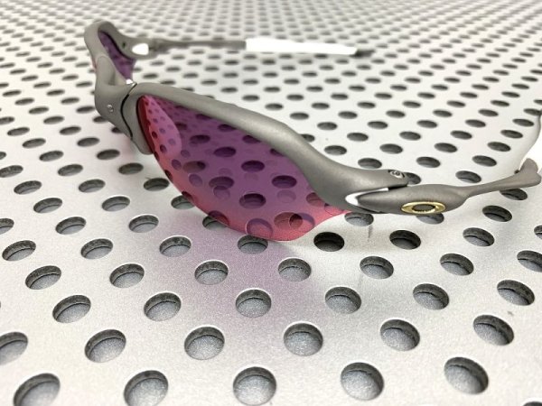 Photo8: ROMEO 2 - HD Red Mirror