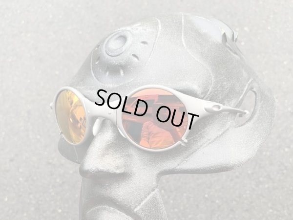 Photo8: MARS - Cardinal Red