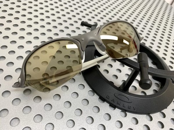 Photo4: ROMEO2 - Gold Varia - NXT® VARIA™ Photochromic