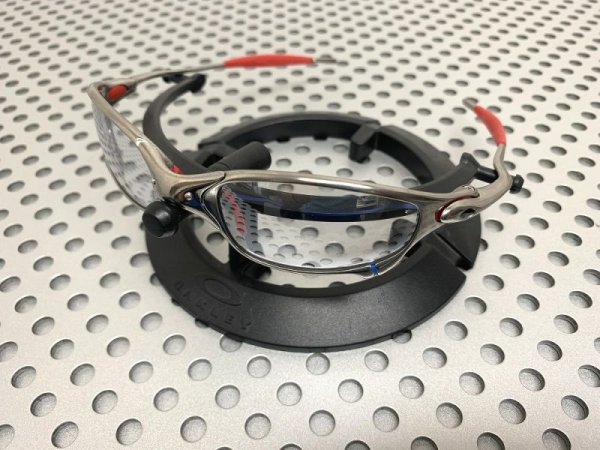 Photo8: JULIET - Titanium Clear - NXT® VARIA™ Photochromic
