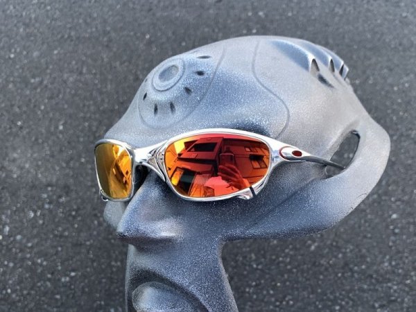 Photo8: Juliet - Cardinal Red - Polarized