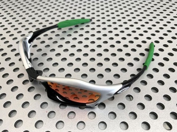 Photo18: SPLICE Ear socks