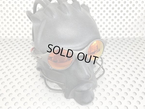 Photo2: MARS - Cardinal Red