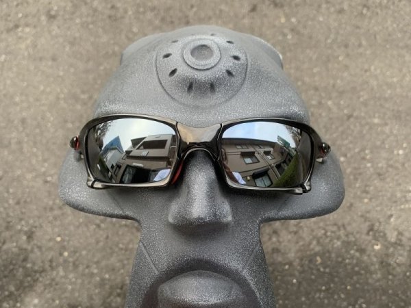 Photo7: X-SQUARED - Liquid Metal - Polarized