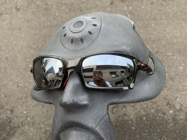 Photo8: X-SQUARED - Liquid Metal - Polarized