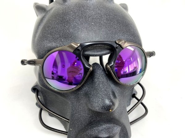 Photo7: MADMAN - Violet