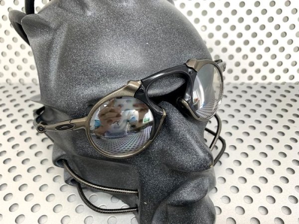 Photo8: MADMAN - Titanium Clear