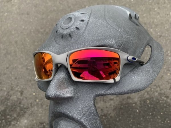 Photo8: X-SQUARED - Premium Red - UV420 Polarized