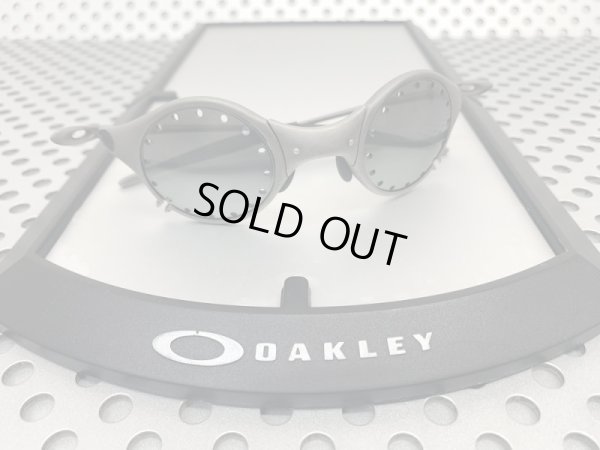 Photo5: MARS - Tsuyakeshi Lens with holes