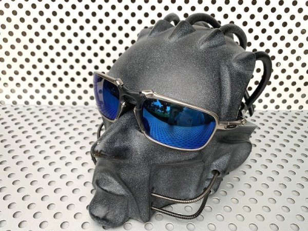 Photo7: BADMAN - ICE - NXT® POLARIZED VARIA™ Photochromic