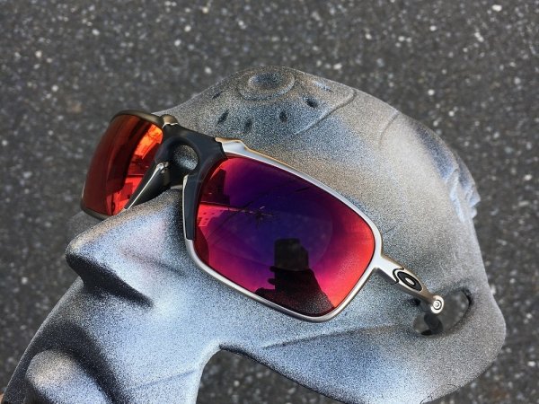 Photo7: BADMAN - Premium Red - NXT® EMBEDDED Non-Polarized