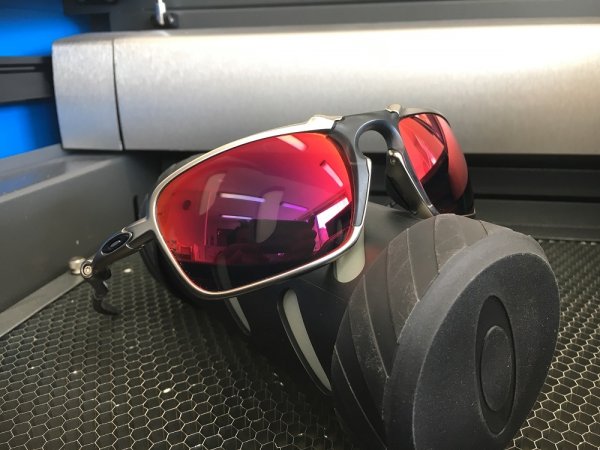 Photo5: BADMAN - Premium Red - NXT® EMBEDDED Non-Polarized