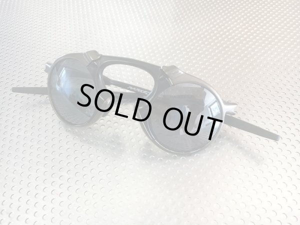 Photo2: MADMAN - Black - NXT® EMBEDDED Non-Polarized (2)