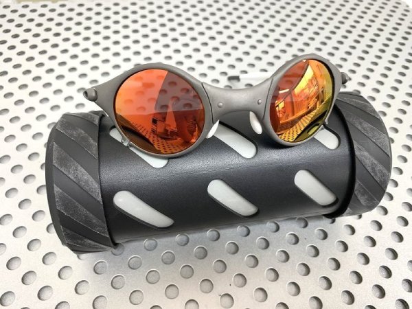 Photo5: MARS - Cardinal Red (5)