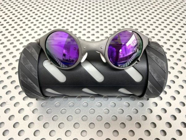 Photo2: MARS - Violet (2)