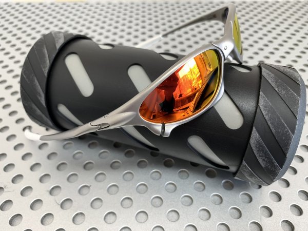 Photo7: PENNY - Cardinal Red (7)