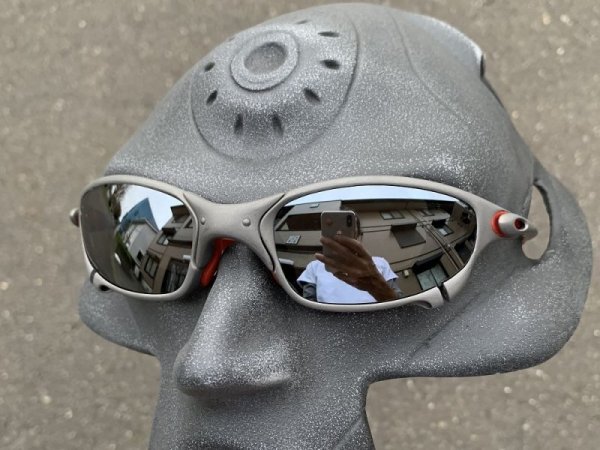 Photo14: JULIET - Liquid Metal - Polarized (14)