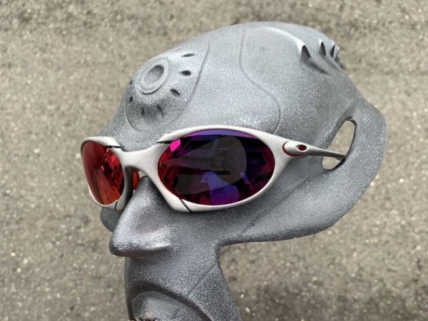 Photo9: ROMEO1 - Red Mirror (9)