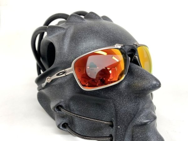 Photo7: Badman - Cardinal Red - Polarized (7)