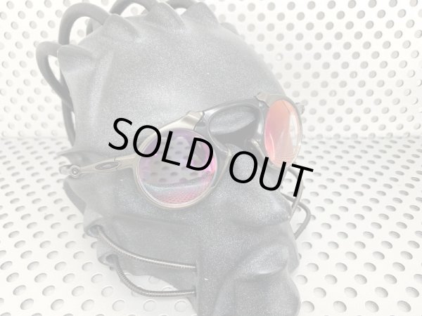 Photo2: MADMAN - Ruby Clear (2)