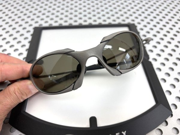 Photo5: ROMEO1 - Black - NXT® EMBEDDED Non-Polarized (5)
